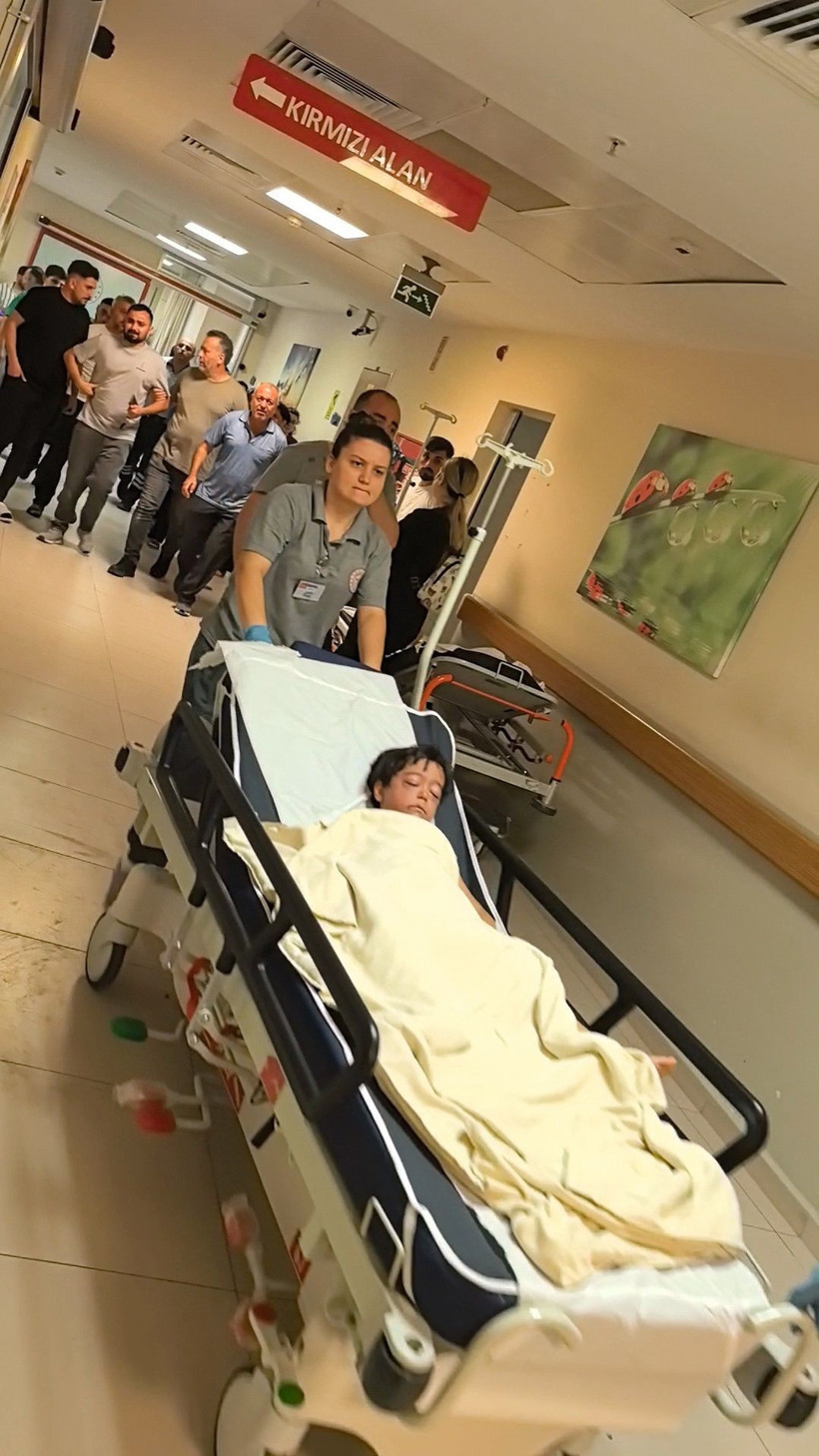Bursa'da otomobilin çarptığı çocuk ağır yaralandı - Resim: 1