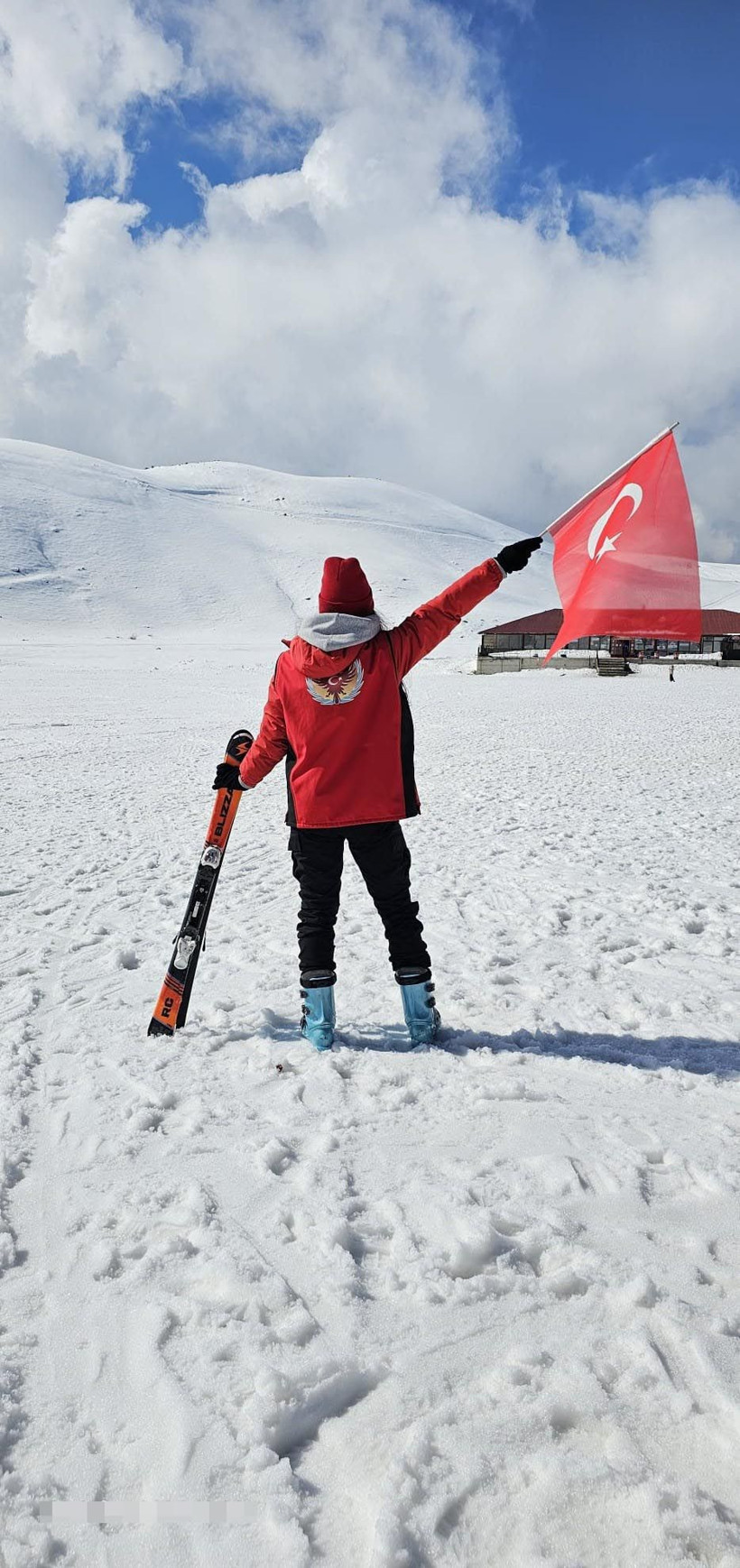 Bingöl Emniyeti, 30 öğrenciyi Hesarek Kayak Merkezi’nde buluşturdu - Resim: 3
