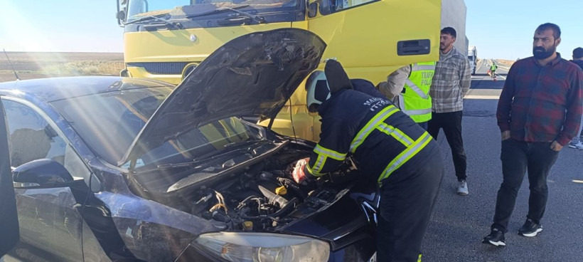 Yol vermek istediği otomobili önünde sürükledi - Resim: 4