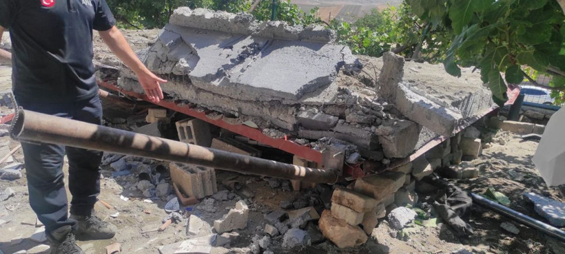 Batman'da balkon çöktü! 3 ölü, 3'ü ağır 6 yaralı - Resim: 2