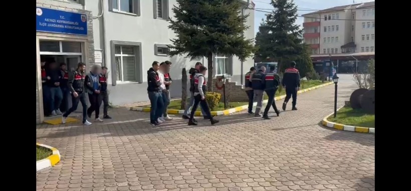 Kadın profili kullanıp açtıkları sahte hesaplarla 500 milyon liralık vurgun yaptılar - Resim: 3