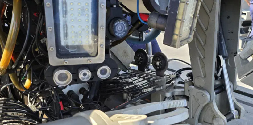 TCG Işın gemisi bölgede. Girne'deki feribot faciasında geminin enkazına robotla dalış yapılacak - Fotoğraf: 3