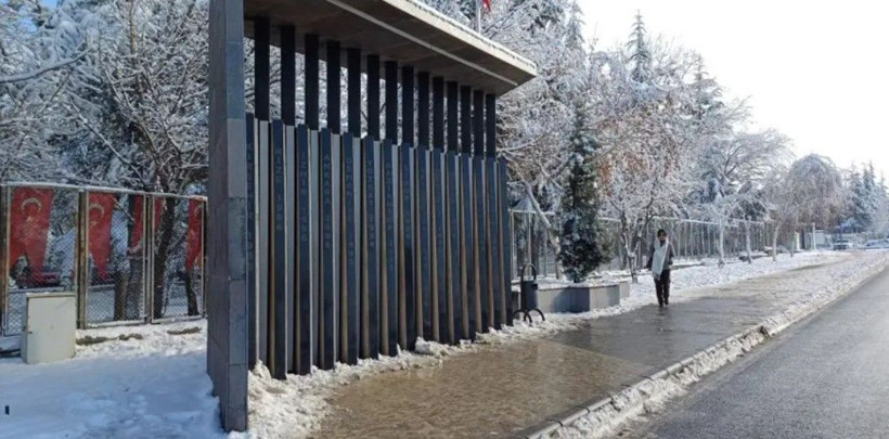 Kumar borcu gaziyi intihara sürükledi: Gazi olduğu durakta yaşamına son verdi - Resim: 2