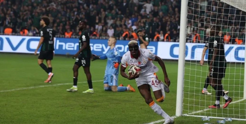 Süper Lig'de 12. haftanın VAR kayıtları açıklandı! İşte Galatasaray'ın iptal edilen golünde geçen diyalog - Resim: 4