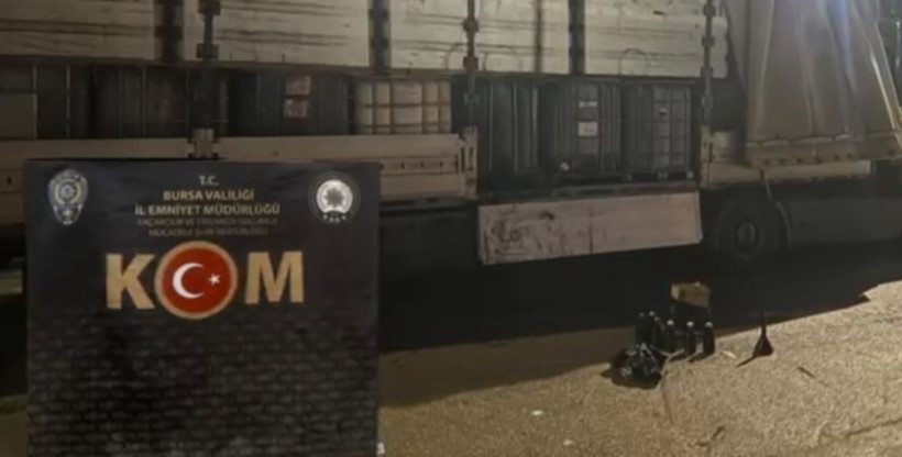 Bursa'da 26 bin litre kaçak akaryakıt ele geçirildi: 2 gözaltı - Resim: 1