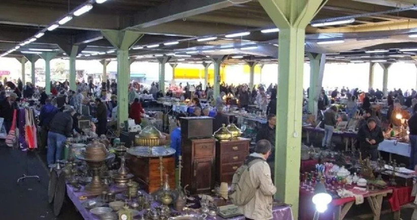Kadıköy’deki bit pazarında bıçaklı dehşet: İtalyan şefin oğlu yaşam mücadelesi veriyor - Fotoğraf: 3