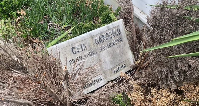 Polis Cem Garipoğlu’nun mezarında nöbet tutuyor - Resim: 2