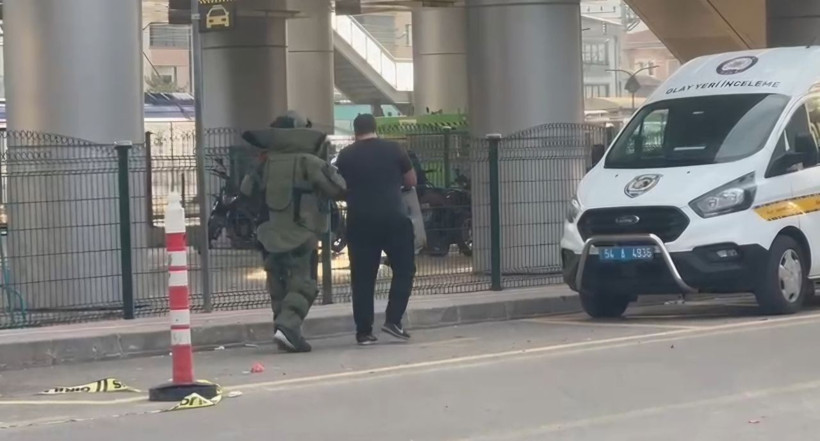 Tren istasyonundaki sahipsiz çanta fünye ile patlatıldı - Resim: 1