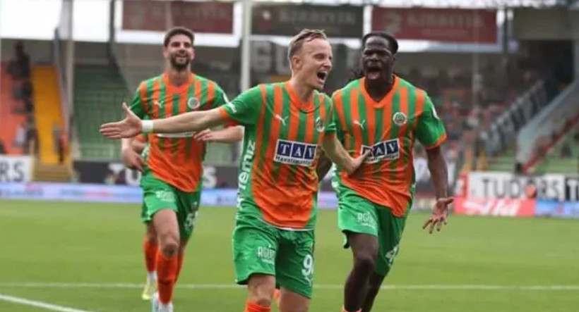 Süper Lig’in en değerli takımları belli oldu! G.Saray F.Bahçe ile farkı açtı - Fotoğraf: 5