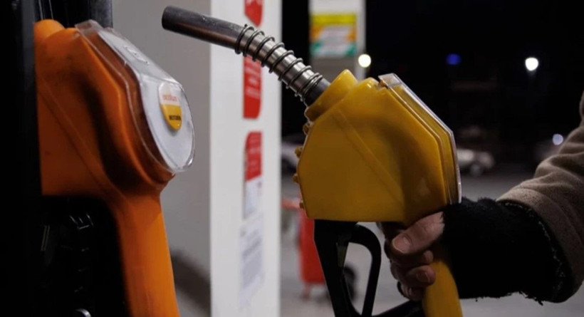 Motorine zam geldi: Gece yarısından itibaren geçerli - Resim: 1