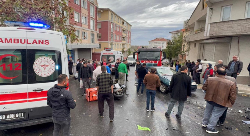 Motosiklet ile otomobilin çarpıştığı kaza kamerada - Resim: 3