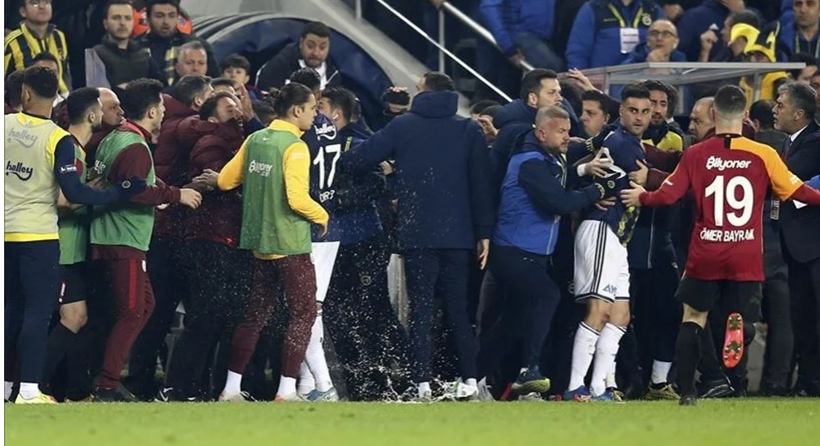 Galatasaray ve Fenerbahçe'ye ceza yağdı! 36 derbide fatura çok ağır - Resim: 2
