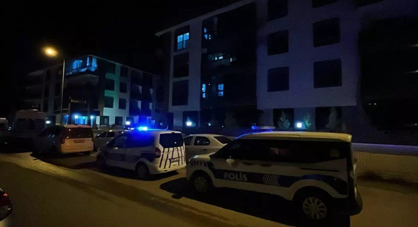 İzmir'de aile katliamı! Anne, baba ve oğulları tabancayla öldürülmüş halde bulundu - Resim: 2