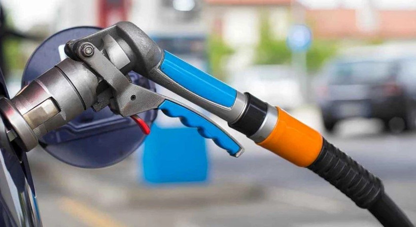 60 lirayı geçmişti, beklenen indirim geldi! İşte akaryakıtta yeni tabela - Resim: 1