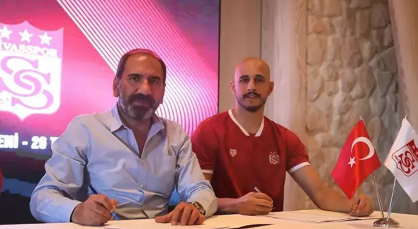 Süper Lig'de biten tüm transferler listesi; İşte yaz transfer dönemine damga vuran isimler - Fotoğraf: 117