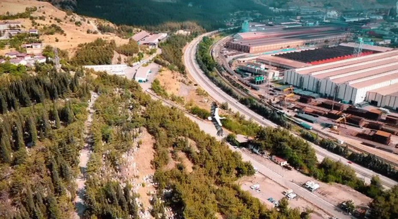 Gökyüzünde süzülen leylek dron kamerasında - Resim: 1