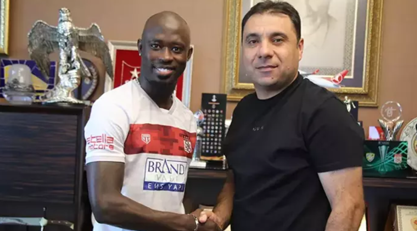 Süper Lig'de biten tüm transferler listesi; İşte yaz transfer dönemine damga vuran isimler - Fotoğraf: 30