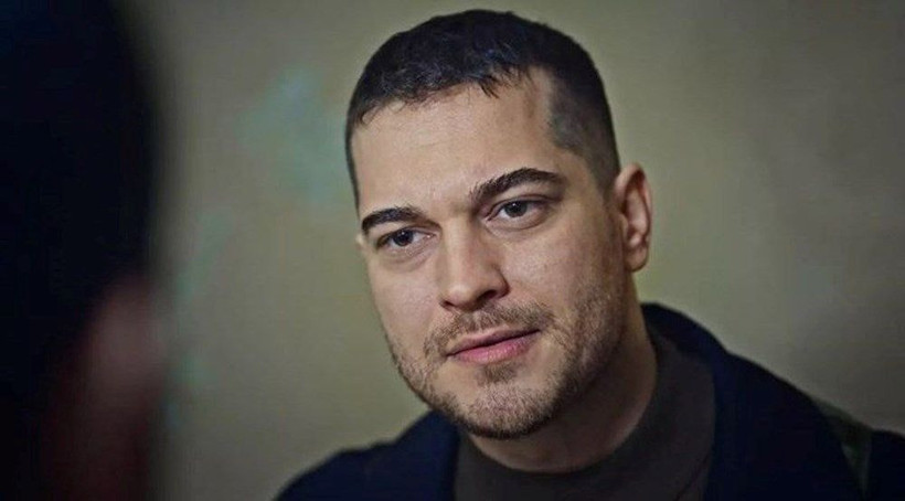 Çağatay Ulusoy'un set kuralı gündem oldu: 8 saatten fazla çalışmama kararı aldığı iddia edildi - Resim: 1