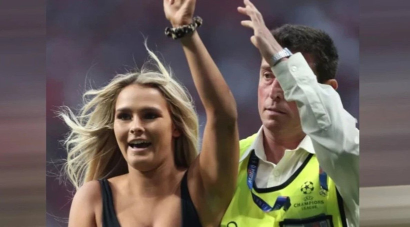 Kinsey Wolanski yeni mesleğiyle şaşırttı! Sahaya mayoyla atlamıştı - Resim: 2