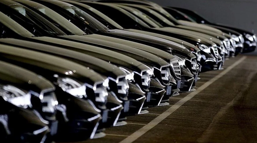 Yarı fiyatına otomobil satıyorlar; Otomobil alacaklara büyük fırsat - Resim: 1