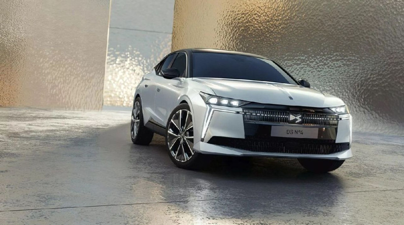 DS N°4’le Fransız rüzgârı esiyor! Şık tasarım, güçlü motorlar ve premium zevk: Audi ve BMW’ye meydan okumaya geliyor - Fotoğraf: 6