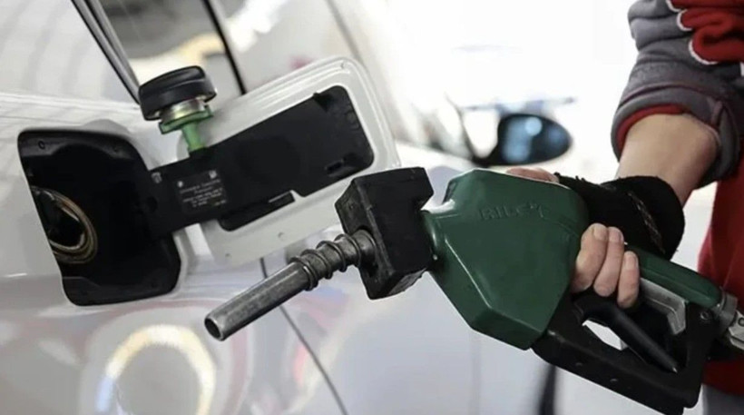 Motorinin litresi 78 lirayı geçmişti! Bu geceki indirim ne kadar olacak kesinleşti - Fotoğraf: 2