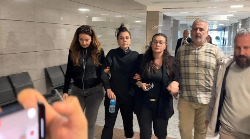 Dilan Polat 2. sezon devam ediyor! Kardeşiyle dudak dudağa öpüşmesini böyle izah etti - Resim: 2