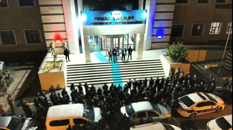 Bitlis merkezli 7 ildeki tefecilik operasyonunda 4 tutuklama - Resim: 1