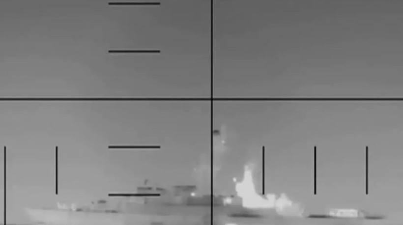 Savaşta İran'a ağır darbe! Gemi batırıldı: Onlarca ölü ve yaralı var - Resim: 3