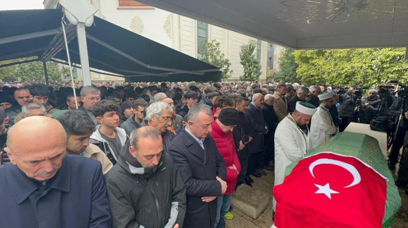 Milli judocu Emre'ye son veda: İkiz kardeşi tabutun başından bir an olsun ayrılmadı! - Resim: 4