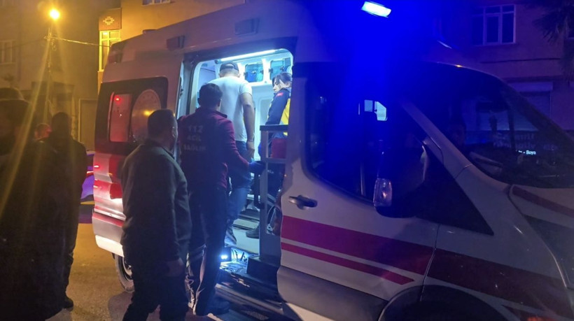 Ataşehir'de motosiklet ile yolcu servisi çarpıştı: 2'si ağır 3 yaralı - Resim: 2