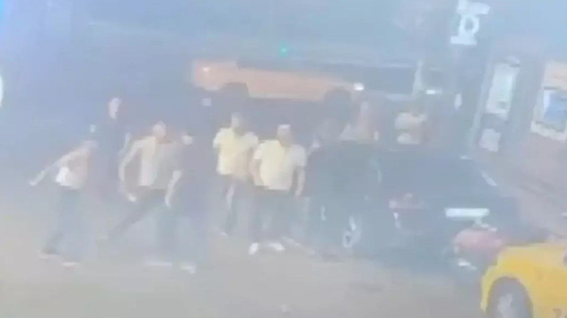 Laf atma kavgası kanlı bitti, 17 yaşındaki genci defalarca bıçakladılar! - Resim: 4