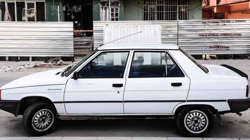 Renault Broadway 22 yıl sonra yeniden Türkiye'de; Bu fiyata şu anda başka model yok - Fotoğraf: 3