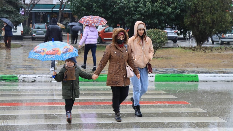 Meteoroloji'den 44 il için sarı kodlu uyarı: Toz taşınımı ve sağanak bekleniyor - Fotoğraf: 10