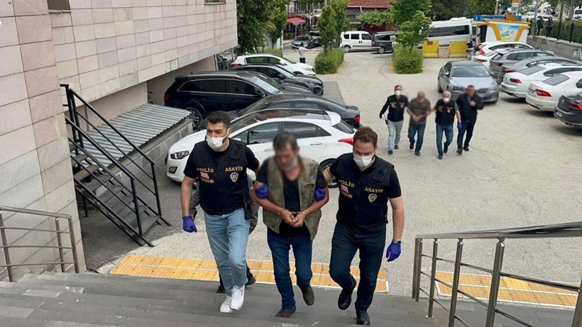 Cinayetin sırrı 18 yıl sonra çözüldü: Arkadaşını öldürüp tanınmaz hale getirdi - Fotoğraf: 4