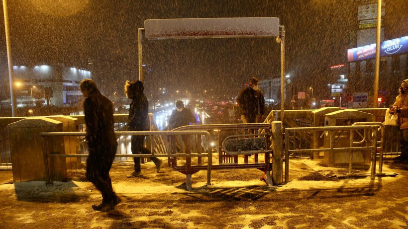 Meteoroloji'den 12 il için sarı kodlu uyarı: İller tek tek sıralandı, çok kuvvetli fırtına, kar ve sağanak geliyor - Fotoğraf: 13