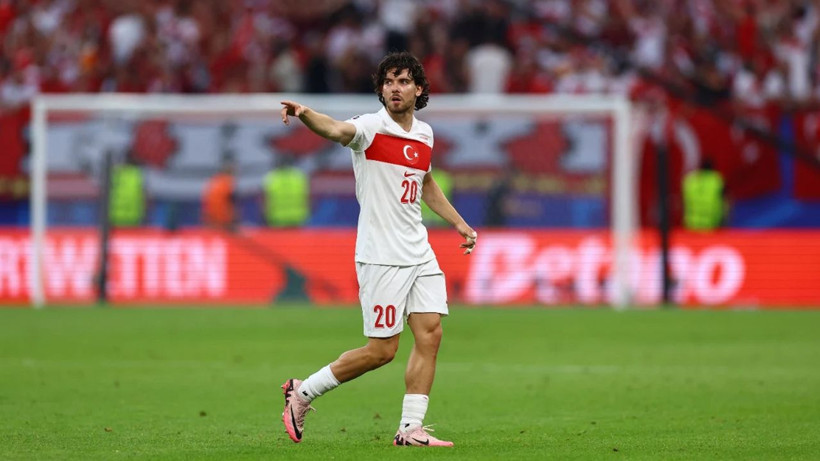 Ferdi Kadıoğlu’ndan gelen haber şoke etti; Fenerbahçe taraftarından bile mesaj yağıyor - Fotoğraf: 7