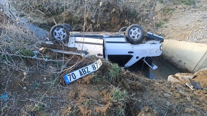 Otomobil sulama kanalına uçtu: 3 yaralı - Fotoğraf: 2