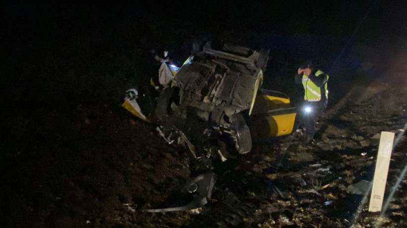 Eskişehir'de 2 otomobil kafa kafaya çarpıştı - Fotoğraf: 3