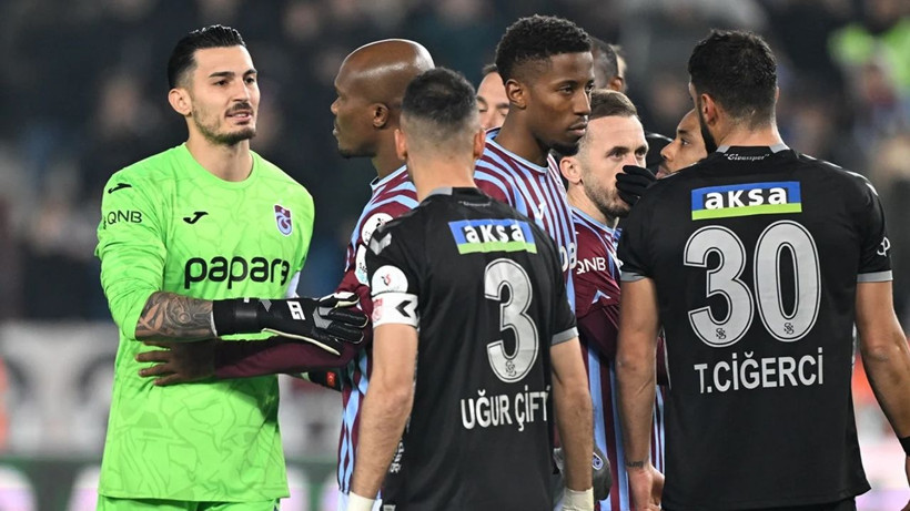 Trabzonspor maçında ilginç görüntü! Şenol Güneş de istemedi - Fotoğraf: 2