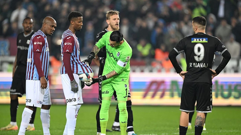 Trabzonspor maçında ilginç görüntü! Şenol Güneş de istemedi - Fotoğraf: 3