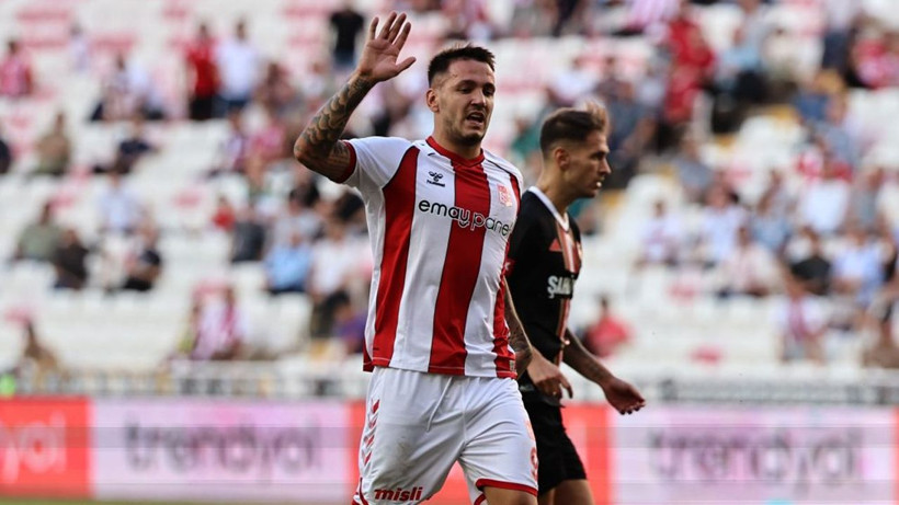 Yıldız golcü Beşiktaş ile anlaşma sağladı; Süper Lig ekibi Trabzonspor’da büyük şok - Fotoğraf: 4