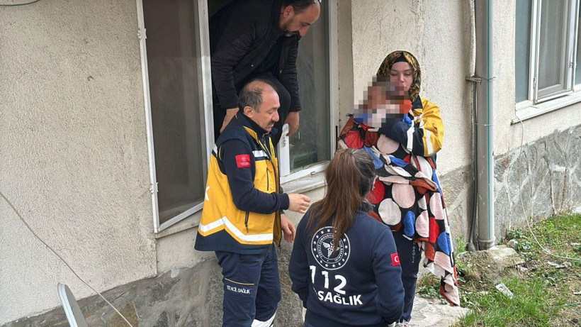 Annesinin yalnız bıraktığı 8 aylık bebeği, polis evden çıkardı - Fotoğraf: 5