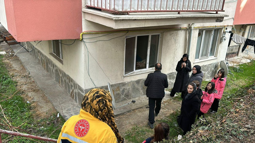 Annesinin yalnız bıraktığı 8 aylık bebeği, polis evden çıkardı - Fotoğraf: 3