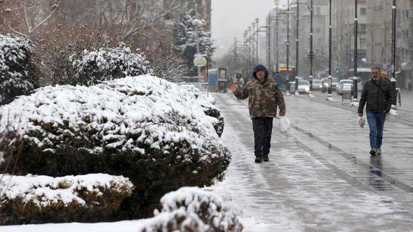 17 ile sarı alarm: İstanbul'da kar fırtınası! Sıcaklıklar 10 derece düşüyor - Fotoğraf: 13