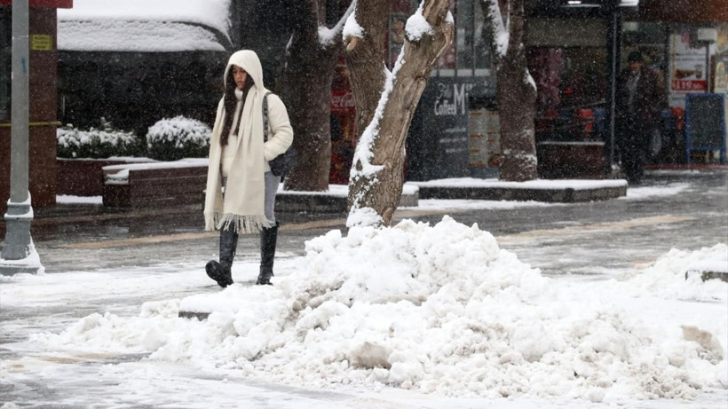17 ile sarı alarm: İstanbul'da kar fırtınası! Sıcaklıklar 10 derece düşüyor - Fotoğraf: 12