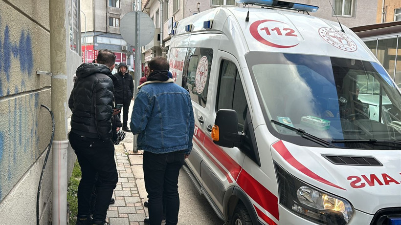 Şizofreni hastası koca, ayrı yaşadığı eşini tornavidayla 18 yerinden yaraladı - Fotoğraf: 3