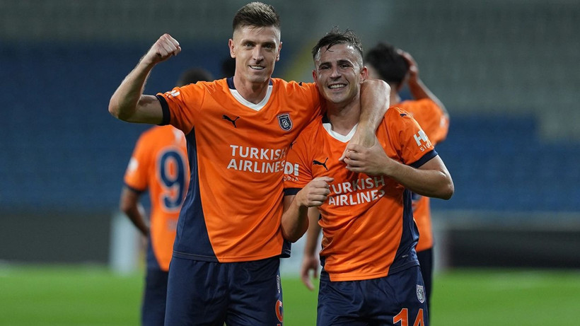 Süper Lig kralı Krzysztof Piatek ile bomba anlaşma, yer yerinden oynayacak - Fotoğraf: 4