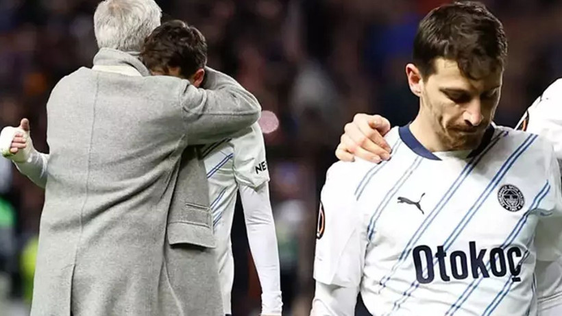 Fenerbahçe’de olay Mert Hakan Yandaş kararı, Jose Mourinho son noktayı koydu - Fotoğraf: 6