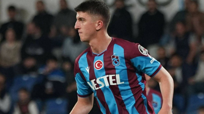Ve Jose Mourinho yıldız isim ile resmen anlaştı! Trabzonspor ile yollarını ayırmıştı... - Fotoğraf: 3